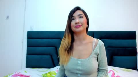 Snapshot of lisa_white_ chatting on March 6, 2025, 9:31 pm lisa white online show from March 6, 2025, 9:31 pm