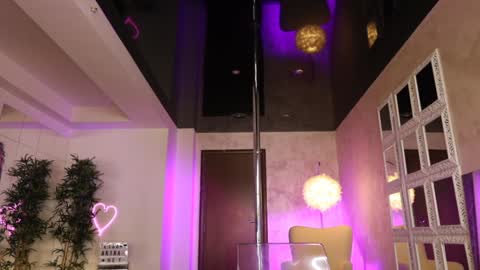 onlyfans-lisaakira instagram-lisaakira9  twitter-lisaakira4 online show from November 22, 2025, 7:07 am