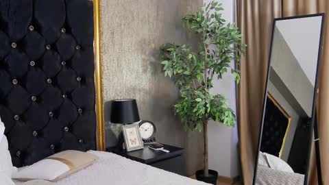 lisacroft online show from February 26, 2025, 6:15 am