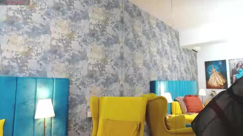 lisacroft online show from September 14, 2025, 7:51 am