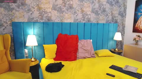 lisacroft online show from September 20, 2025, 6:25 am