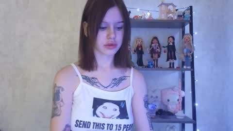 Snapshot of lisadenvinn chatting on February 21, 2025, 5:13 am Lisa online show from February 21, 2025, 5:13 am