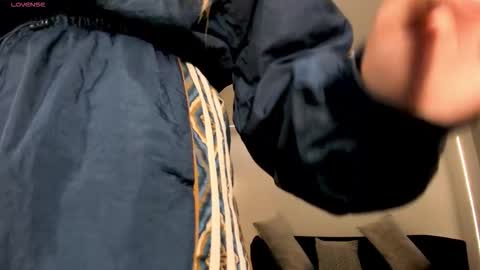 Lisa  Flowers online show from February 6, 2026, 11:02 am