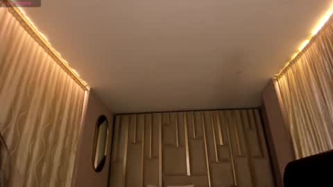 Lisa  Flowers online show from February 26, 2026, 11:09 am