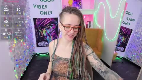 Lisa online show from April 14, 2026, 5:24 am