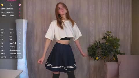 Snapshot of lisagriswell chatting on November 14, 2025, 4:06 pm Molly online show from November 14, 2025, 4:06 pm