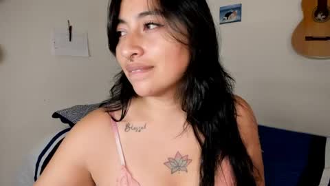 Snapshot of lisahadwiin chatting on June 23, 2026, 5:33 pm LisaHadwiin online show from June 23, 2026, 5:33 pm