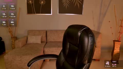 LISA MONROE online show from November 16, 2025, 12:55 pm