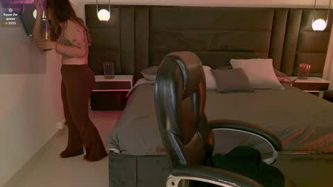 L I S A  online show from April 5, 2026, 6:16 pm