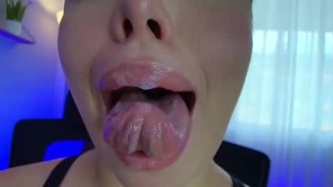 Lisbet online show from January 23, 2025, 6:56 pm