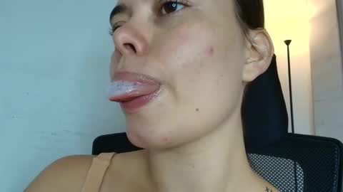 Lisbet online show from September 29, 2025, 11:20 pm