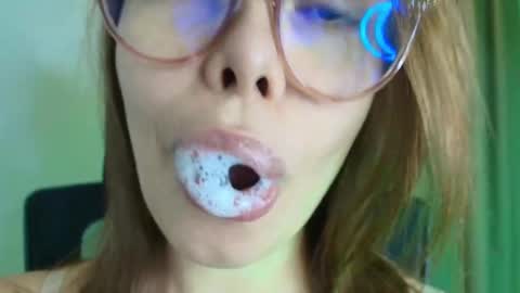 Lisbet online show from March 15, 2026, 7:42 pm