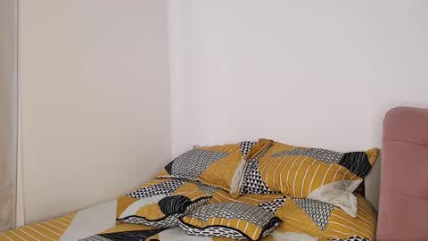 Snapshot of lisbethmoore_ chatting on October 9, 2025, 5:33 pm Lisbeth Moore online show from October 9, 2025, 5:33 pm