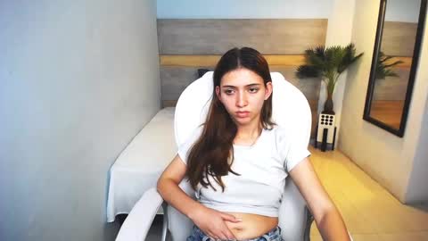 Liseth Fox online show from December 16, 2024, 3:54 pm