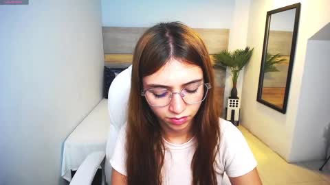 Liseth Fox online show from February 26, 2025, 2:15 am