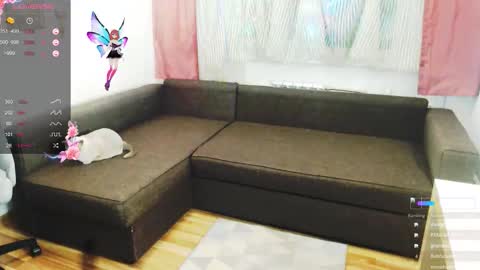 Hellomy name is Liset online show from October 23, 2025, 4:50 pm