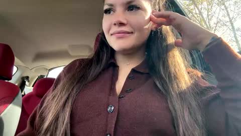 Lissa online show from October 31, 2025, 9:21 am