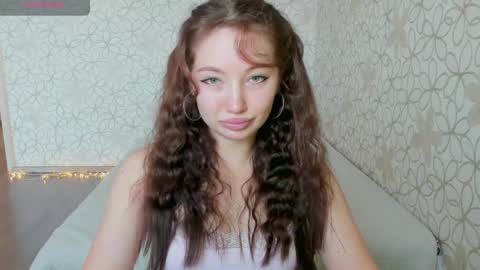 lissa_cristal_ online show from April 22, 2026, 9:22 am