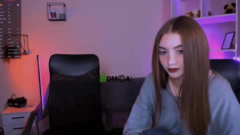 lissa_night online show from November 7, 2025, 9:53 am