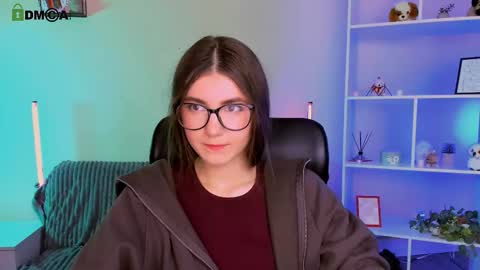 lissa_night online show from December 3, 2025, 9:51 am