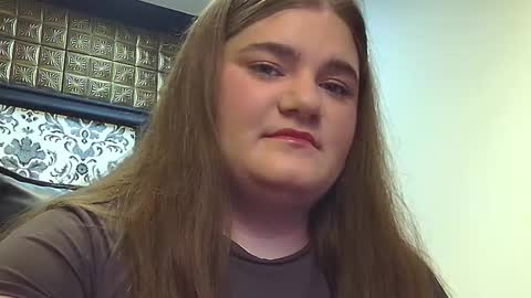 Lisa online show from November 18, 2025, 3:38 pm