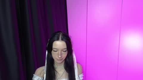 lissaelison online show from November 4, 2025, 11:37 pm