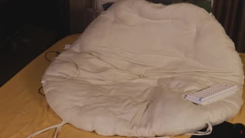 Lissa Ross online show from September 23, 2025, 8:01 pm