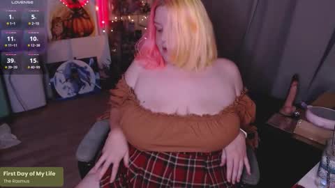 Snapshot of lissamuff chatting on October 11, 2025, 3:43 pm Lissa online show from October 11, 2025, 3:43 pm