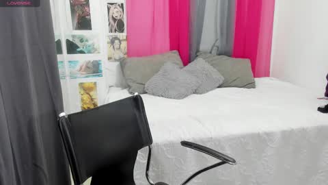 Snapshot of lissavillalobos chatting on February 16, 2025, 6:54 pm lissa online show from February 16, 2025, 6:54 pm