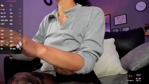 lissy__dream online show from October 14, 2025, 1:28 am