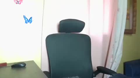 litlecarene online show from December 5, 2025, 12:47 pm