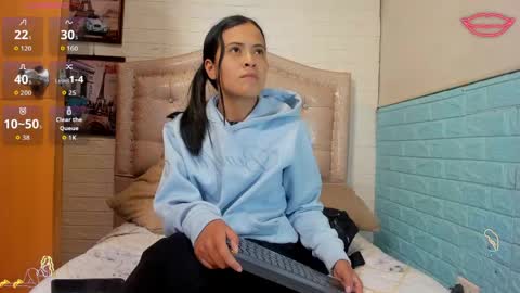 VANESSA online show from May 2, 2026, 11:15 am