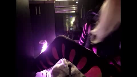 Snapshot of litleputa chatting on December 22, 2025, 6:32 am litleputa online show from December 22, 2025, 6:32 am