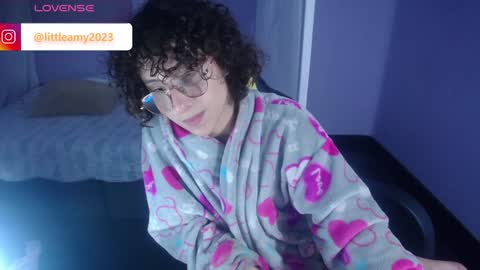 Snapshot of little__amy_ chatting on January 10, 2025, 11:33 am AMY online show from January 10, 2025, 11:33 am
