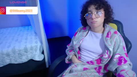 Snapshot of little__amy_ chatting on January 15, 2025, 9:45 am AMY online show from January 15, 2025, 9:45 am