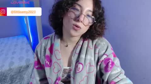 Snapshot of little__amy_ chatting on February 19, 2025, 5:27 am AMY online show from February 19, 2025, 5:27 am
