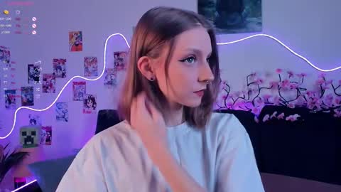 Bella online show from December 17, 2025, 11:27 am