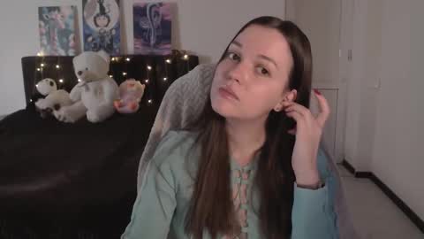 little__flowers online show from October 23, 2025, 8:02 am