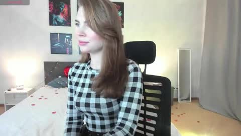 Snapshot of little__isabel chatting on February 13, 2026, 1:45 am Isabel online show from February 13, 2026, 1:45 am