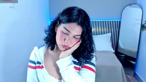 Snapshot of little_alli chatting on October 17, 2025, 12:47 am L I T T L E A L L I online show from October 17, 2025, 12:47 am