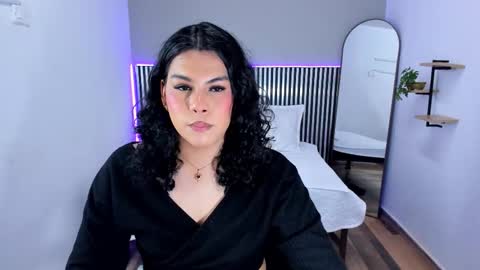 Snapshot of little_alli chatting on November 2, 2025, 7:49 pm L I T T L E A L L I online show from November 2, 2025, 7:49 pm