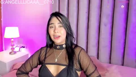 Snapshot of little_angelica18 chatting on February 14, 2026, 8:38 pm angelica online show from February 14, 2026, 8:38 pm