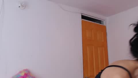 Snapshot of little_angelito2 chatting on October 19, 2025, 1:06 am TU ANGELITO online show from October 19, 2025, 1:06 am