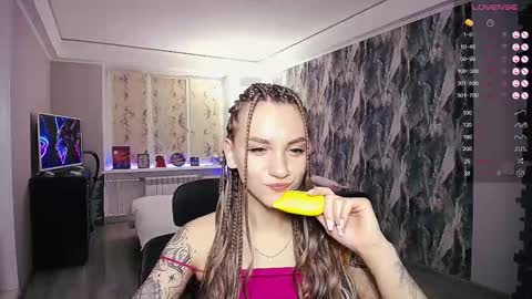 Birdy online show from March 8, 2025, 5:54 pm