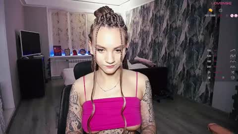 Birdy online show from March 11, 2025, 6:19 pm