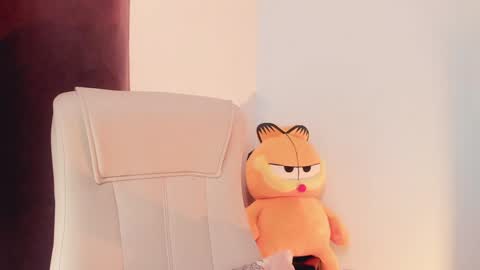 Help me reach 100 likes online show from January 14, 2025, 7:11 pm