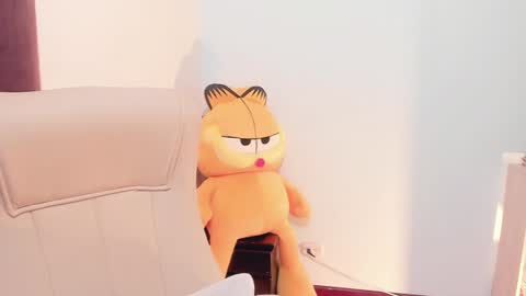 Help me reach 100 likes online show from January 26, 2025, 7:09 pm