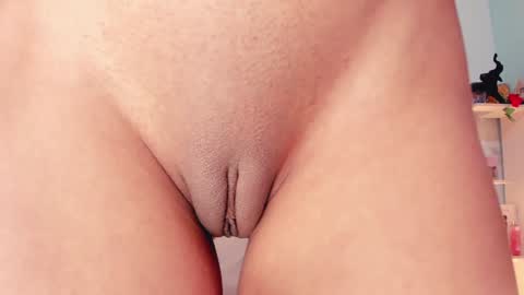 Help me reach 100 likes online show from January 31, 2025, 1:11 am