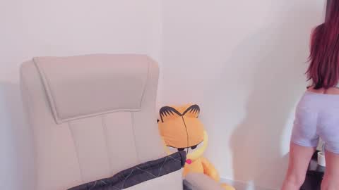 Help me reach 100 likes online show from February 10, 2025, 7:07 pm