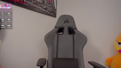 Help me reach 100 likes online show from September 15, 2025, 7:14 pm